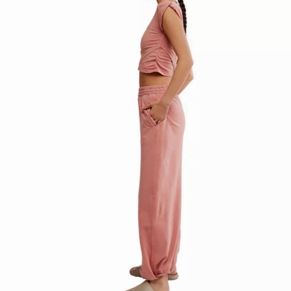 FP Movement Hot Shot Crossover Set NWT size XL in Petal 2 Piece Set Baggy - Picture 11 of 11